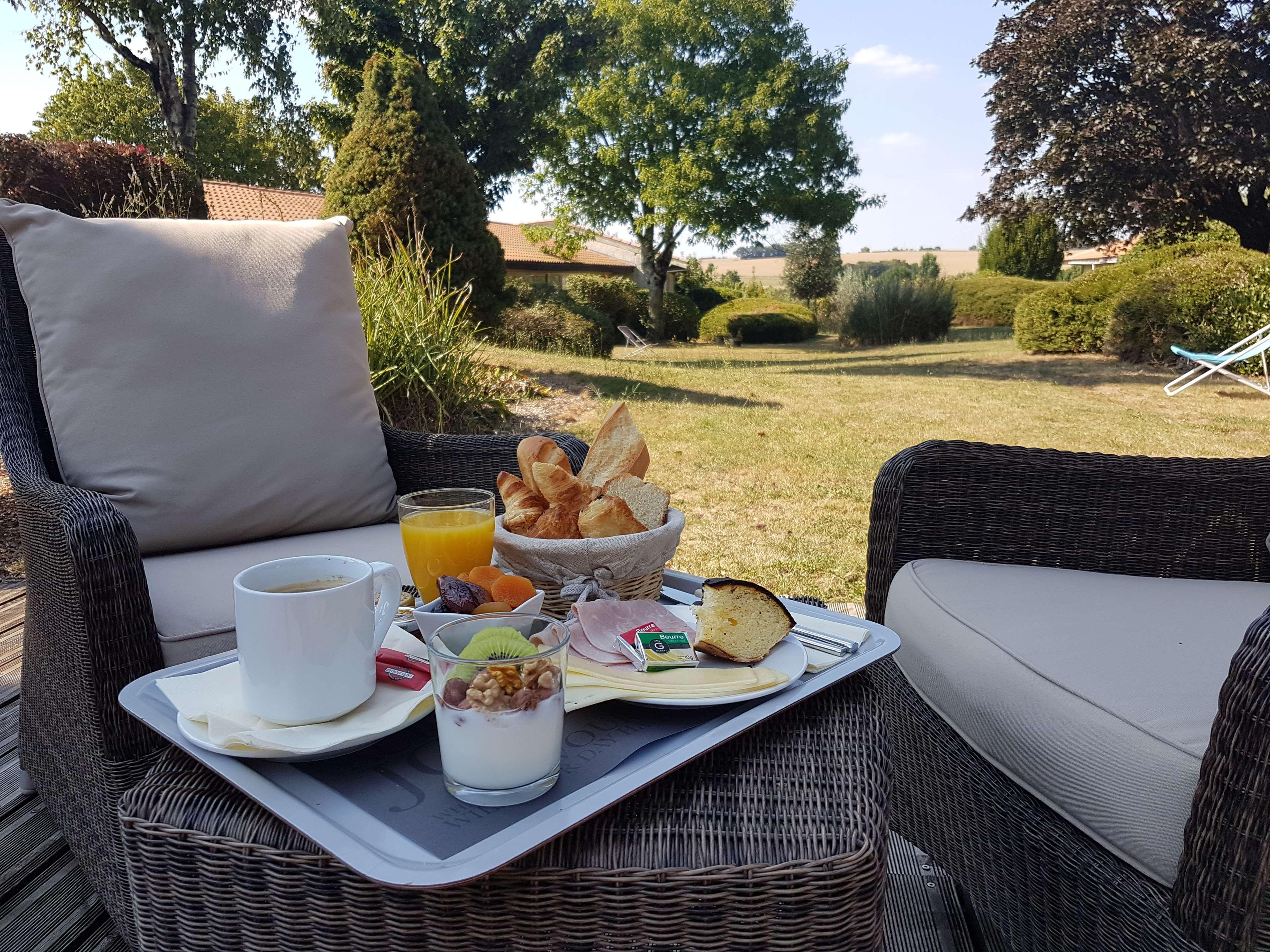 Kyriad Angouleme Nord Champniers- Hotel & Residence Champniers  Exterior foto